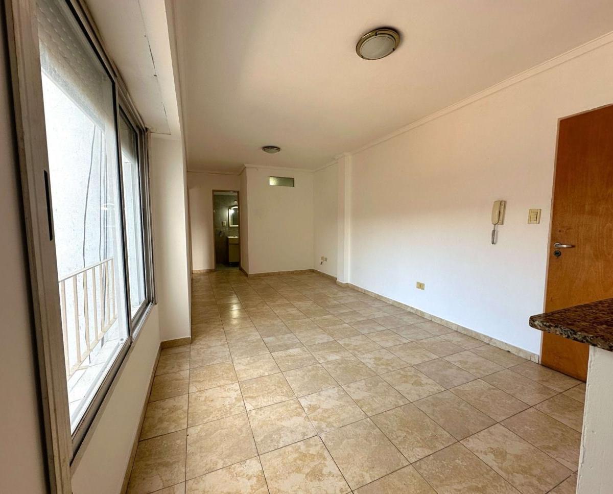 Departamento de 2 ambientes con vestidor