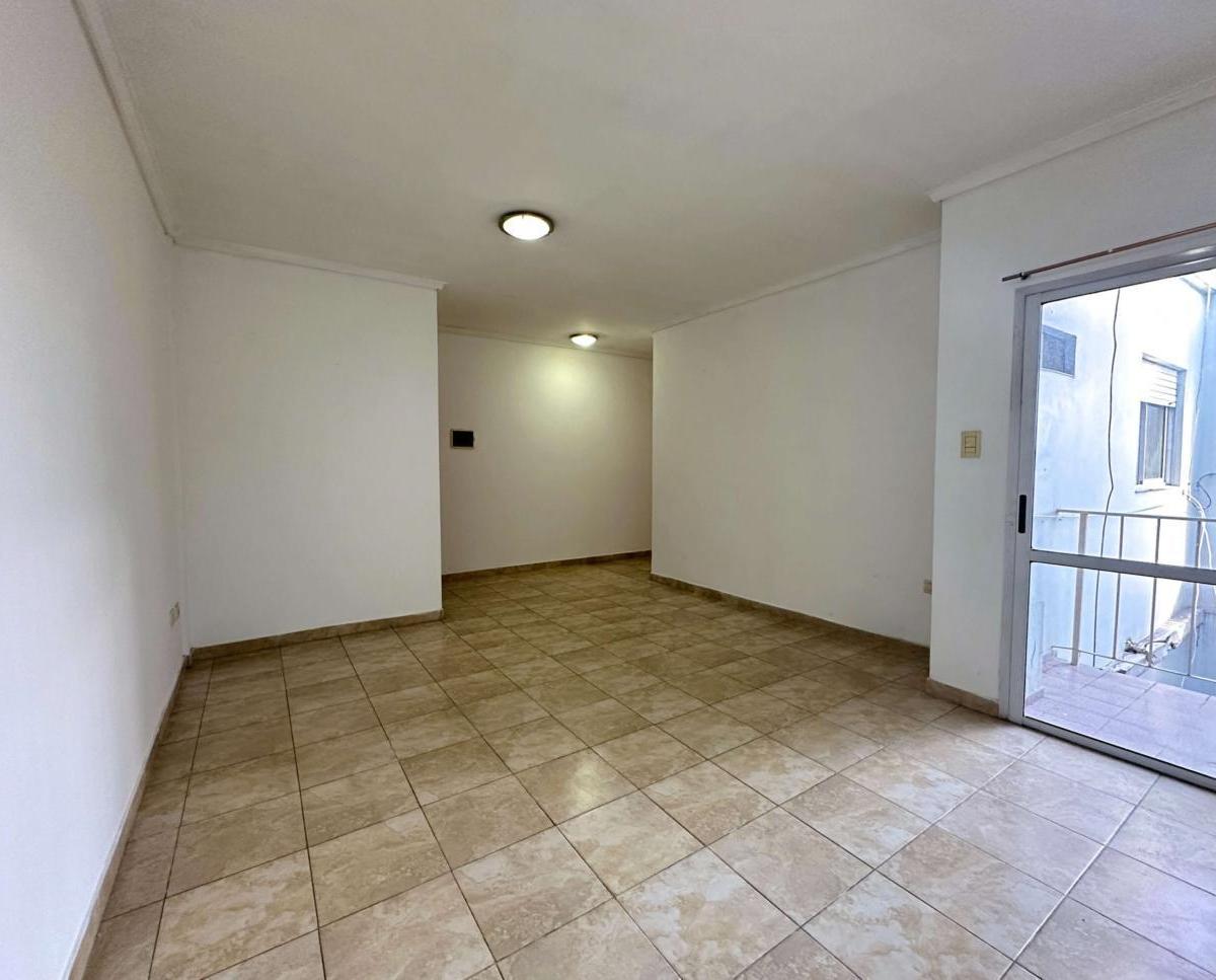Departamento de 2 ambientes con balcon