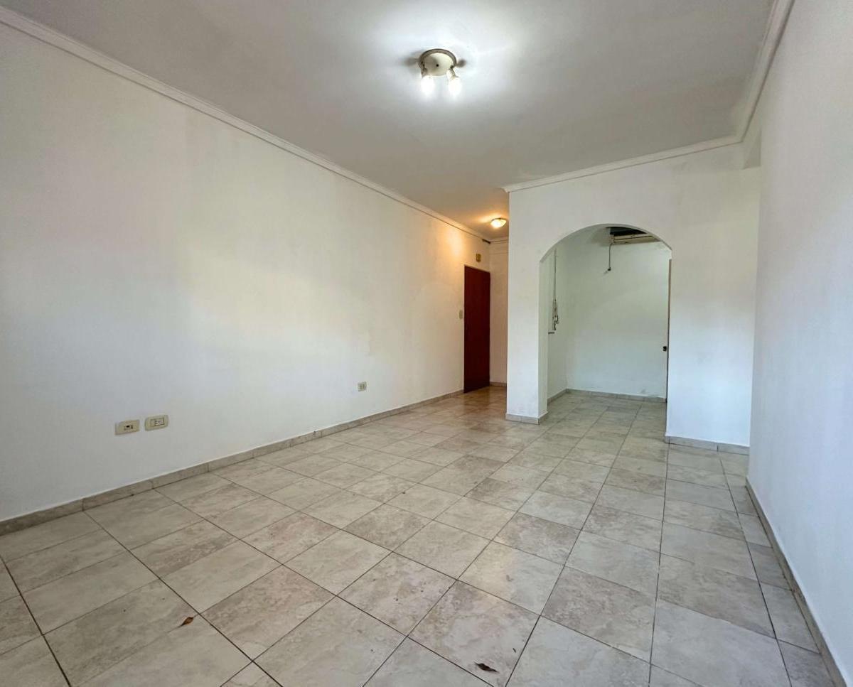 Departamento de 2 ambientes con patio