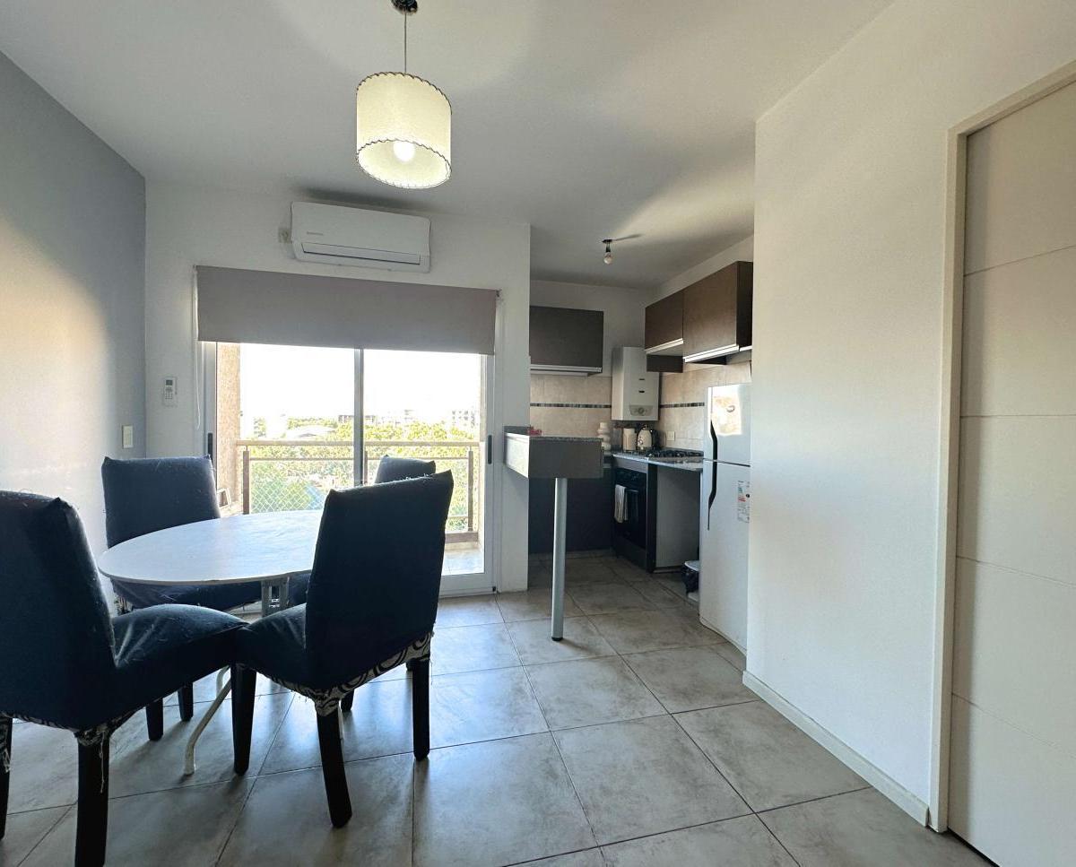 Departamento de 2 Ambientes con Balcon y Cochera 3