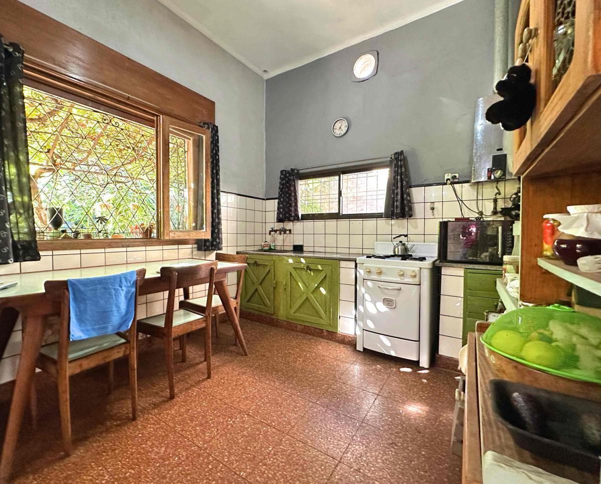 Foto de Casa de 3 ambientes con parque + 2 Locales, imagen 3