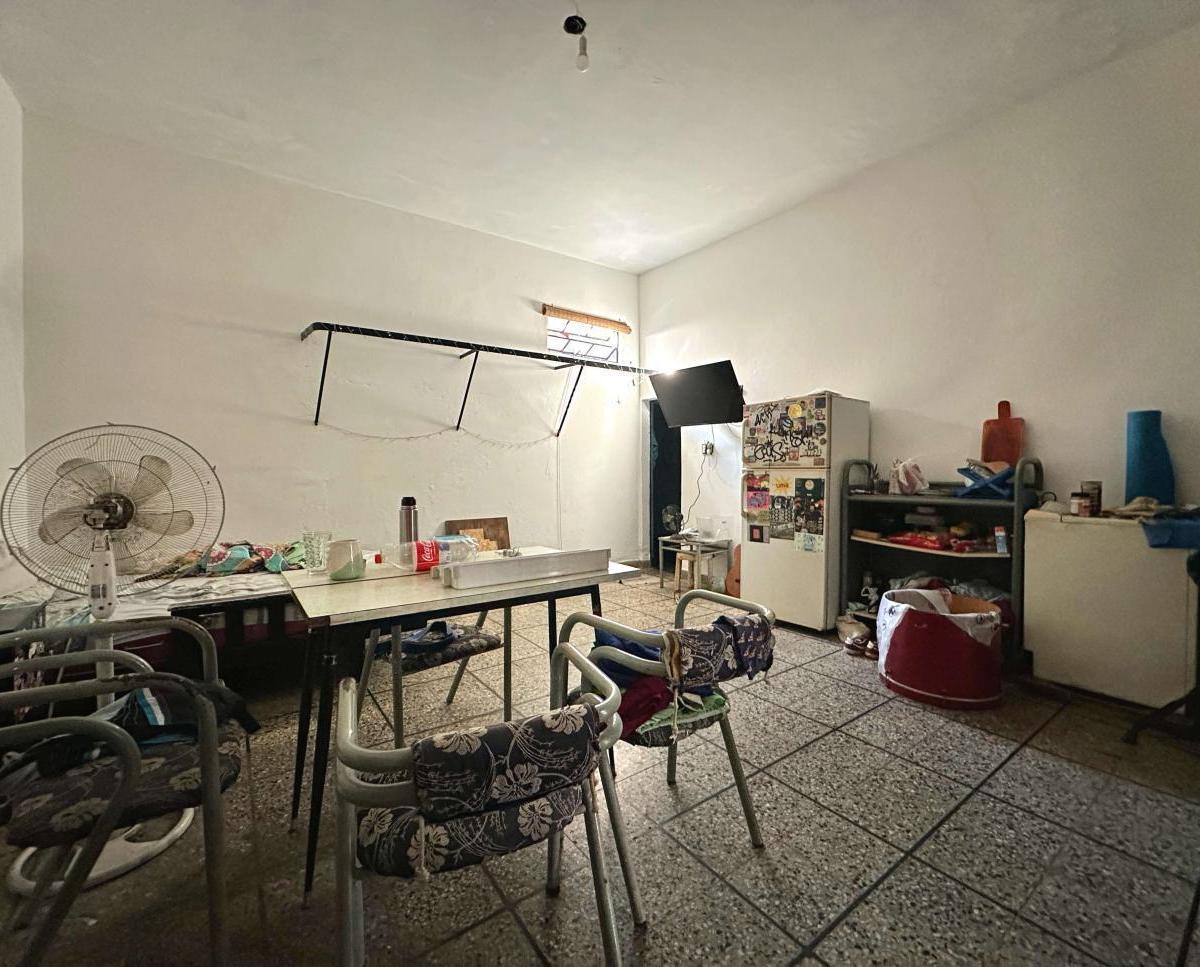 Foto de Casa de 3 ambientes con parque + 2 Locales, imagen 2