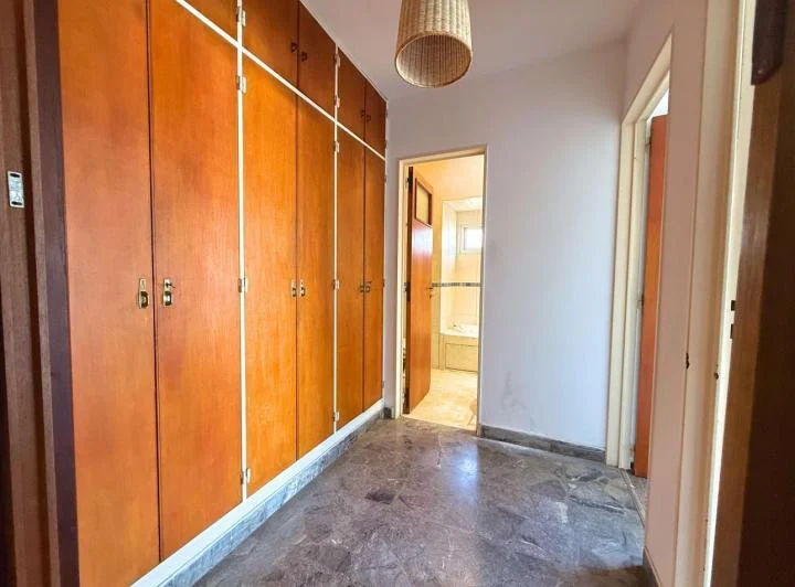 Departamento de 4 ambientes con balcon y 2 patios 5