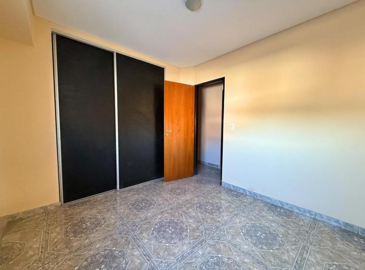 Departamento de 3 ambientes con parque 5