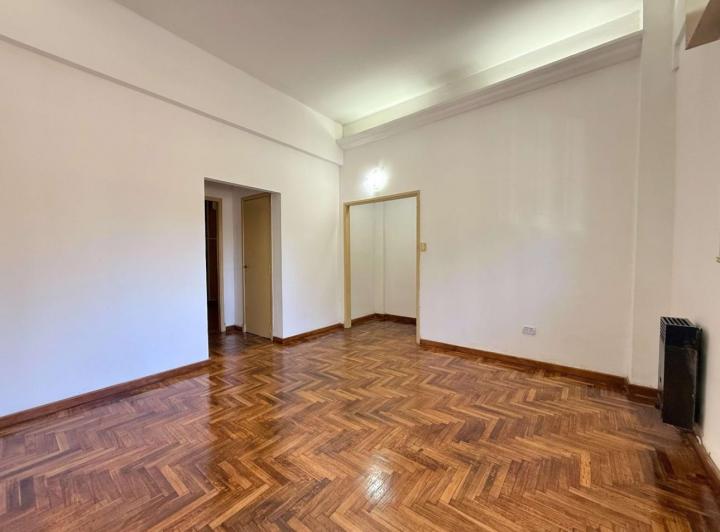 Departamento de 2 ambientes con patio 2