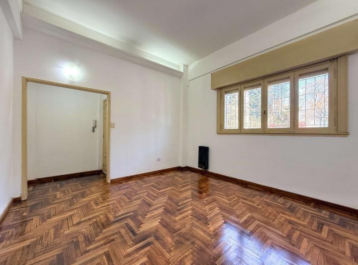 Departamento de 2 ambientes con patio 1