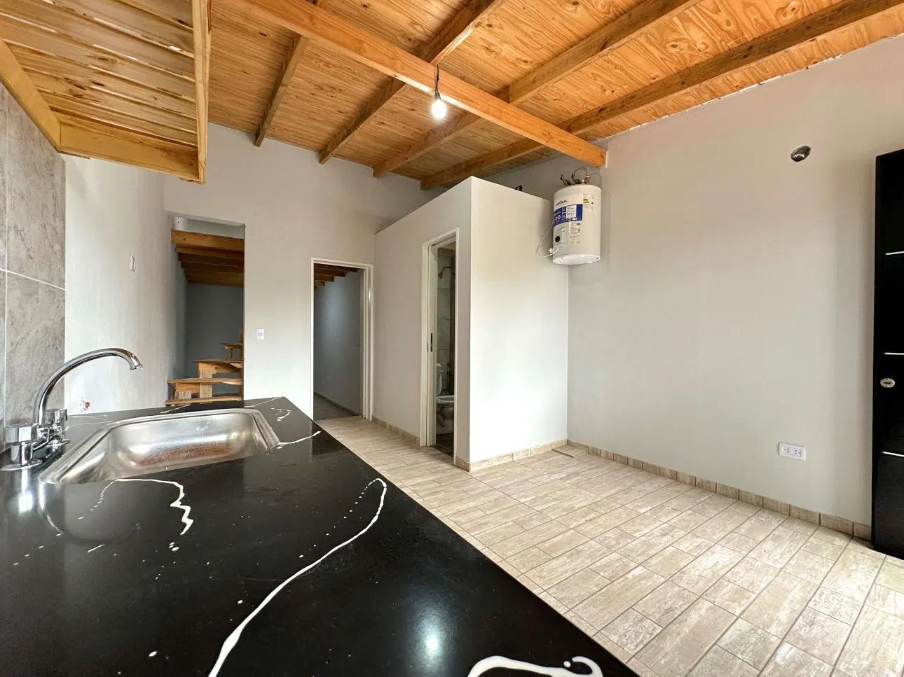 Departamento de 3 ambientes con balcon 2