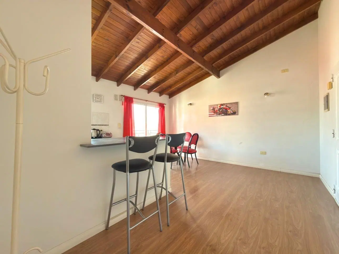 Departamento de 2 ambientes con balcon y cochera 5