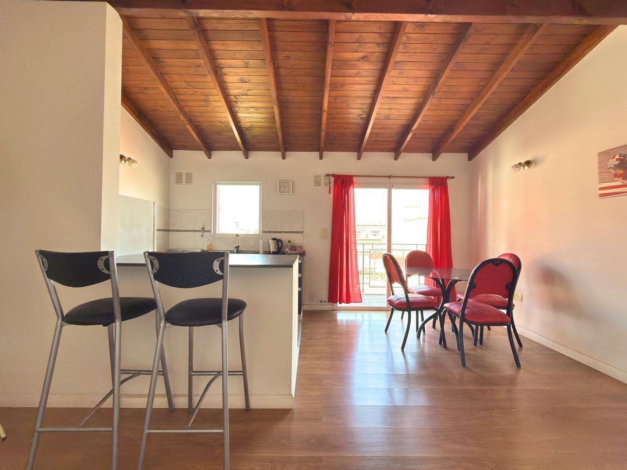 Foto de Departamento de 2 ambientes con balcon y cochera, imagen 5