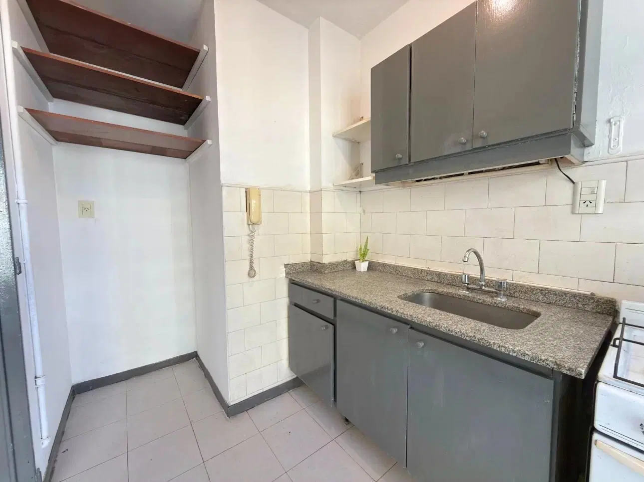 Departamento de 3 ambientes con balcon 2