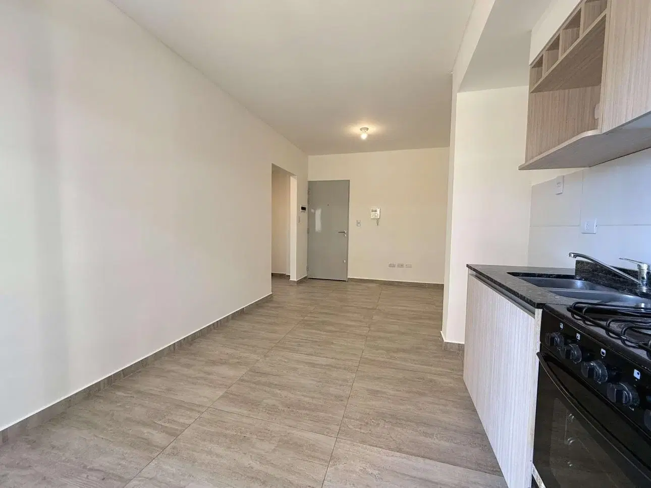Departamento de 2 ambientes con balcon y lavadero 5