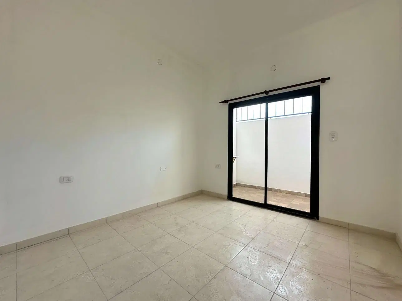 Departamento de 2 ambientes con patio 4