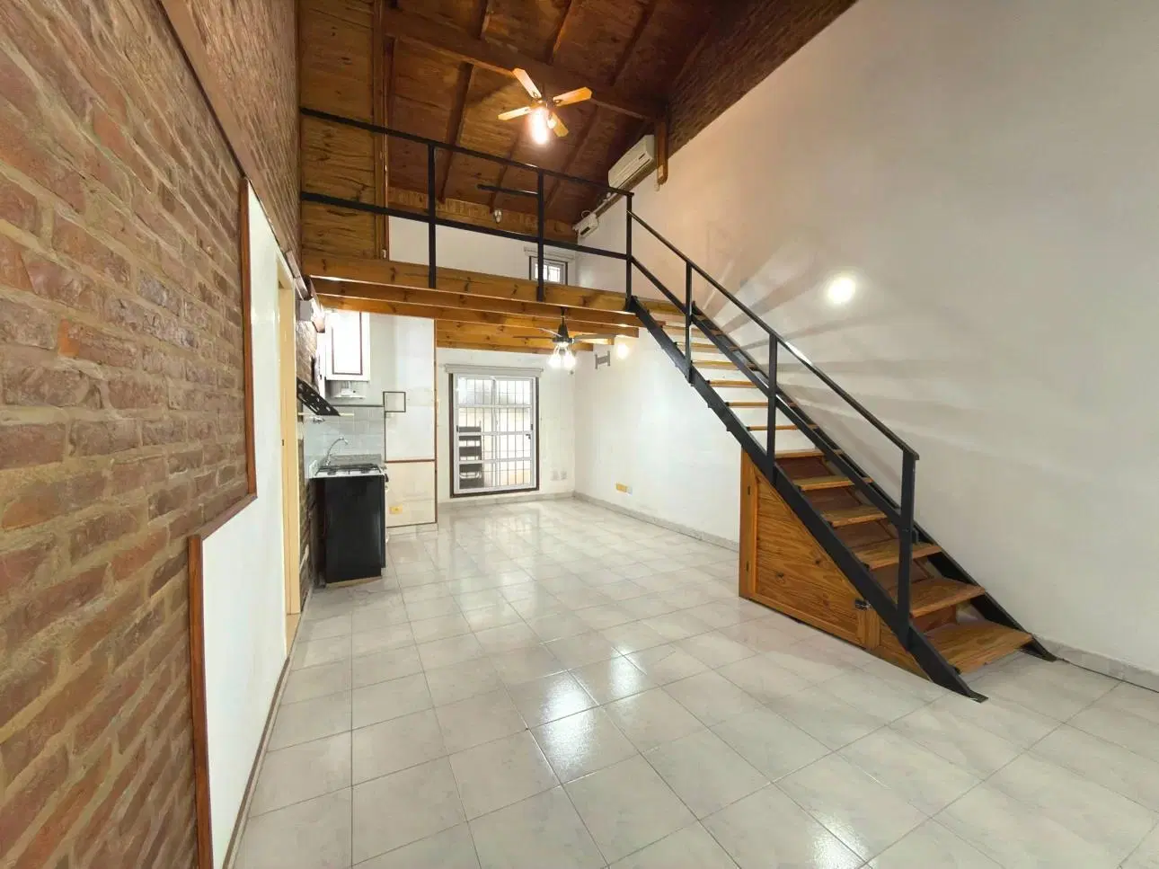 Departamento de 2 ambientes con patio 3