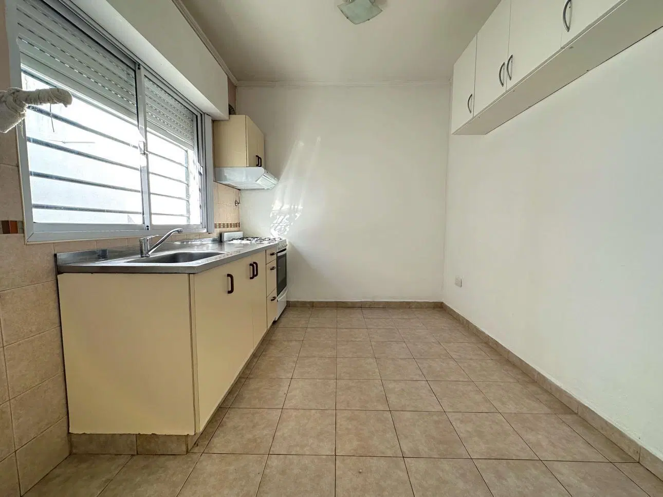 Triplex de 4 ambientes con patio 4