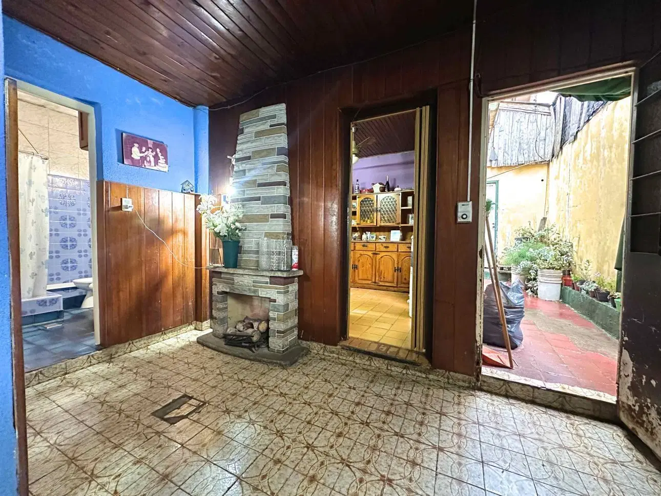 Casa de 4 ambientes con patio y cochera 2