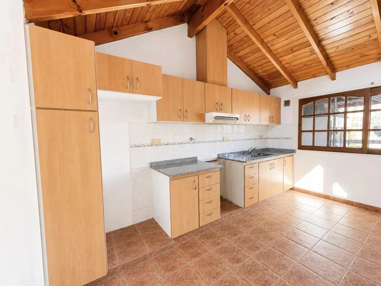 Departamento de 2 ambientes con patio y terraza 4