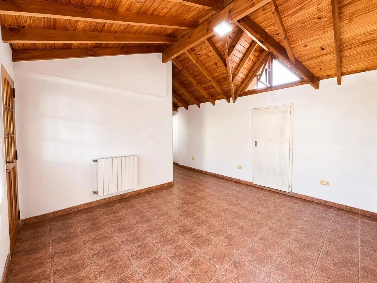 Departamento de 2 ambientes con patio y terraza 2