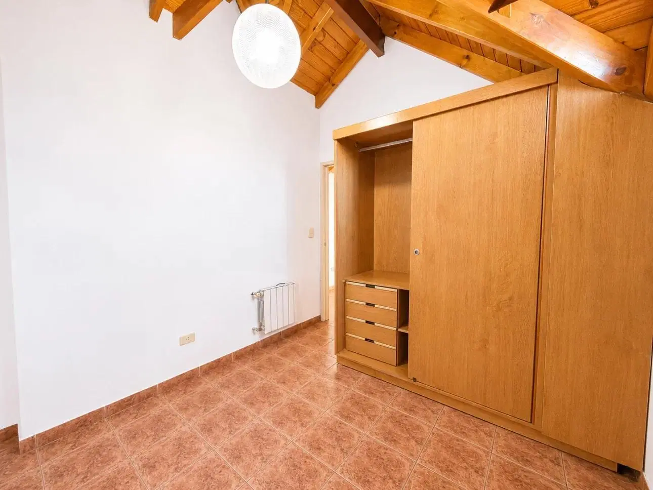 Departamento de 2 ambientes con patio y terraza 8