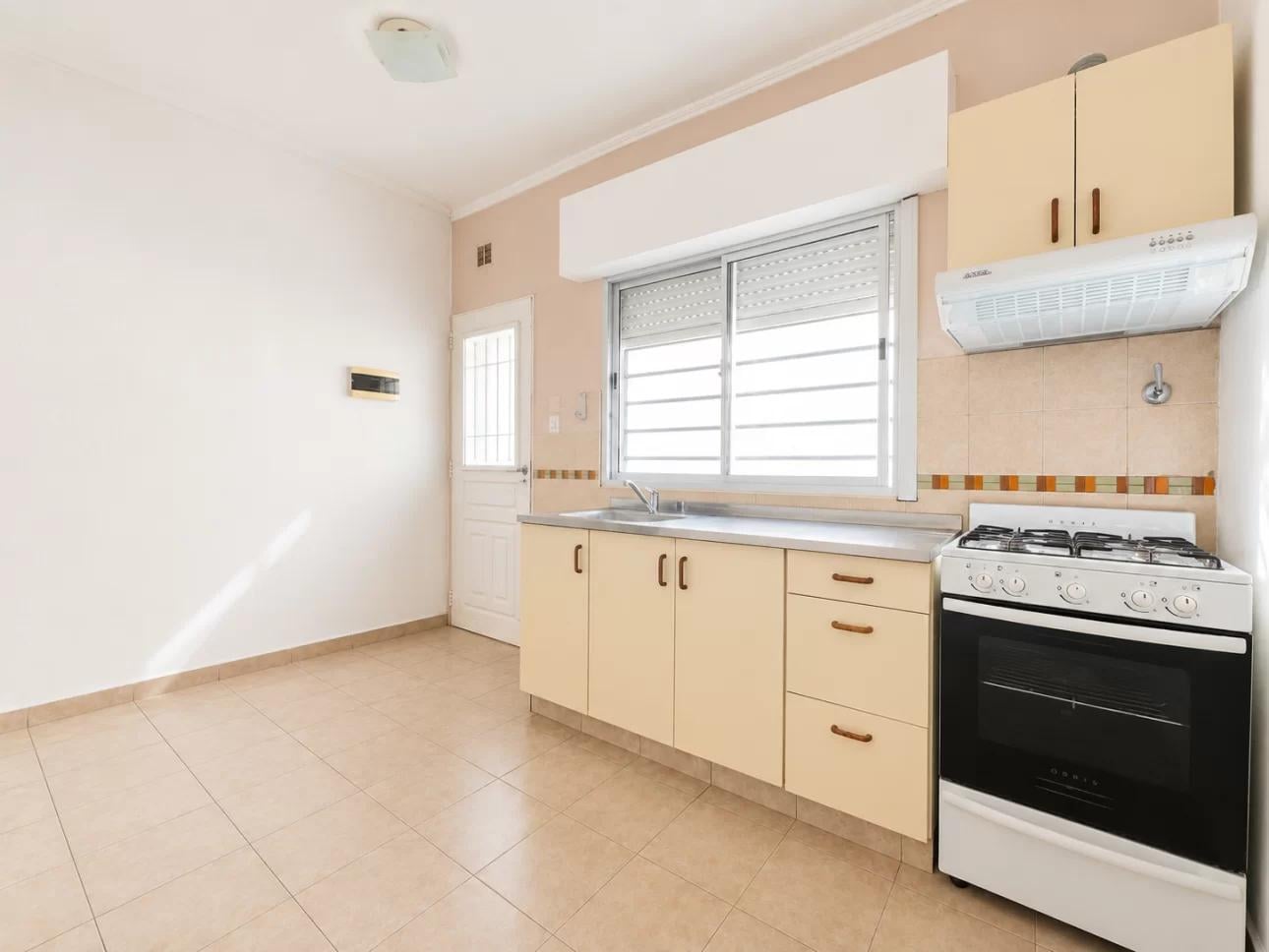 Foto de Triplex de 4 ambientes con patio, imagen 5
