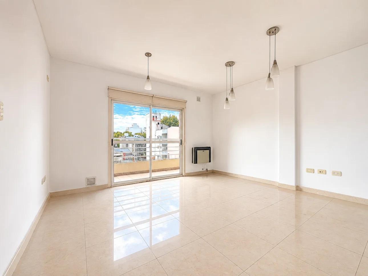 Foto de Departamento de 2 ambientes con balcon corrido, imagen 3
