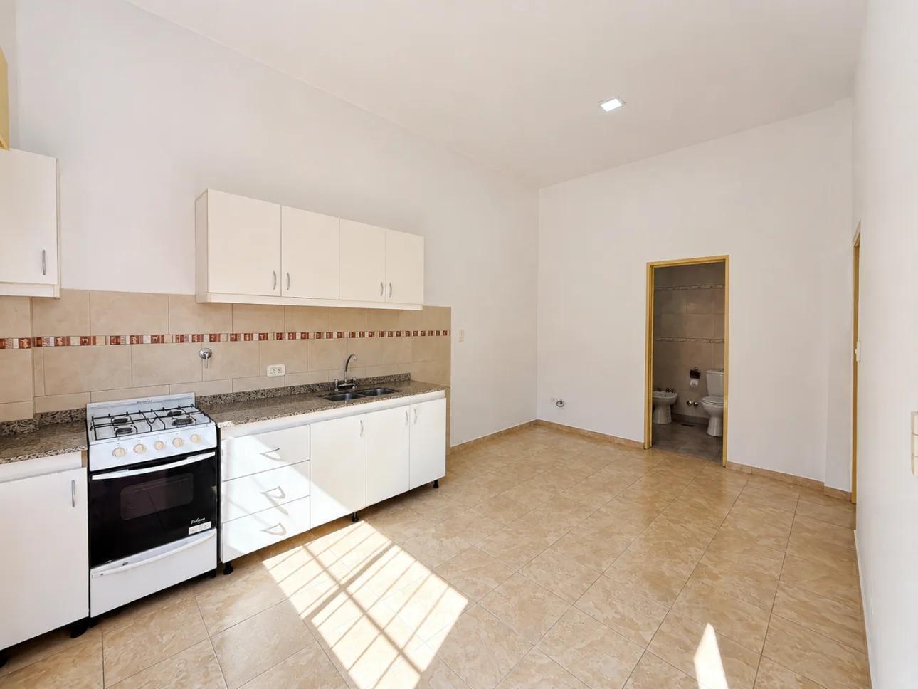 Foto de PH de 2 ambientes con patio, imagen 1