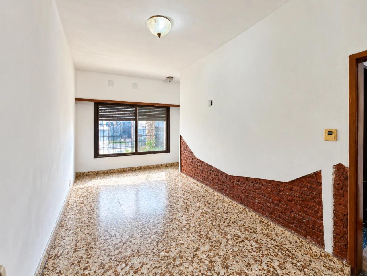 Foto de Casa de 3 ambientes con parque y 2 cocheras, imagen 5