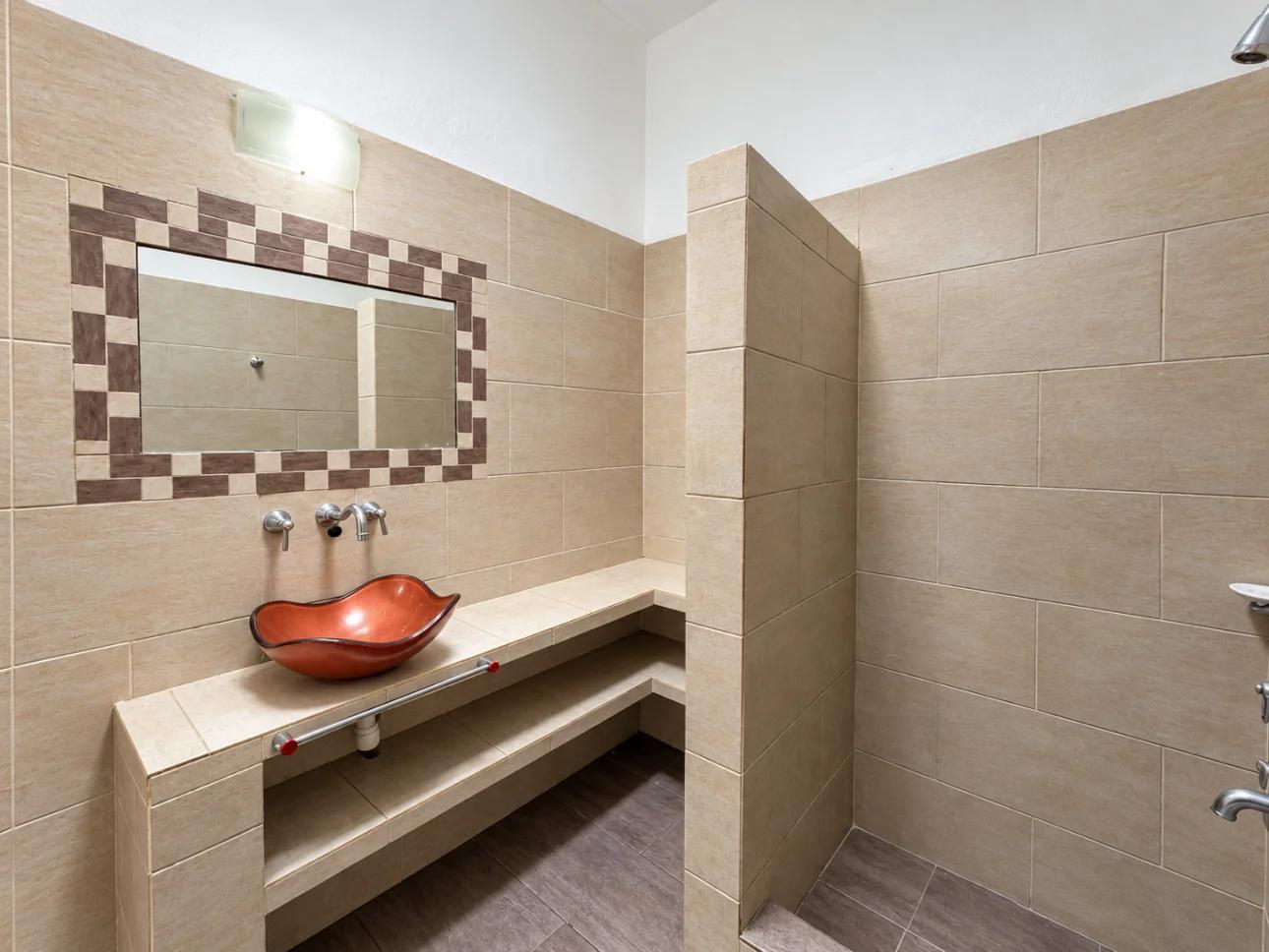 Foto de Casa de 3 ambientes con parque y 2 cocheras, imagen 2