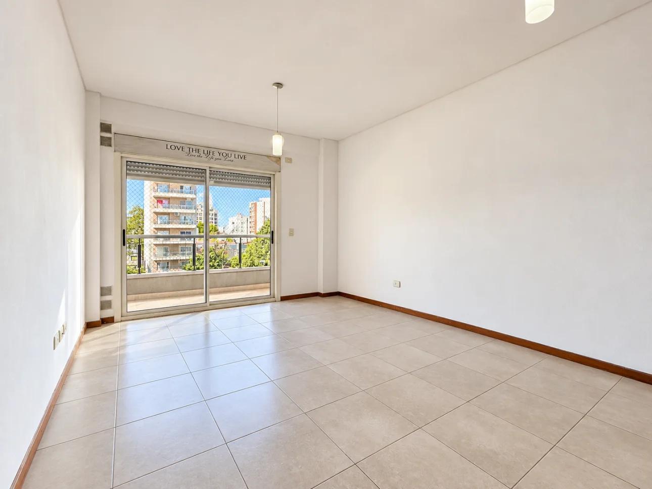 Foto de Departamento de 3 ambientes con balcon corrido, imagen 3