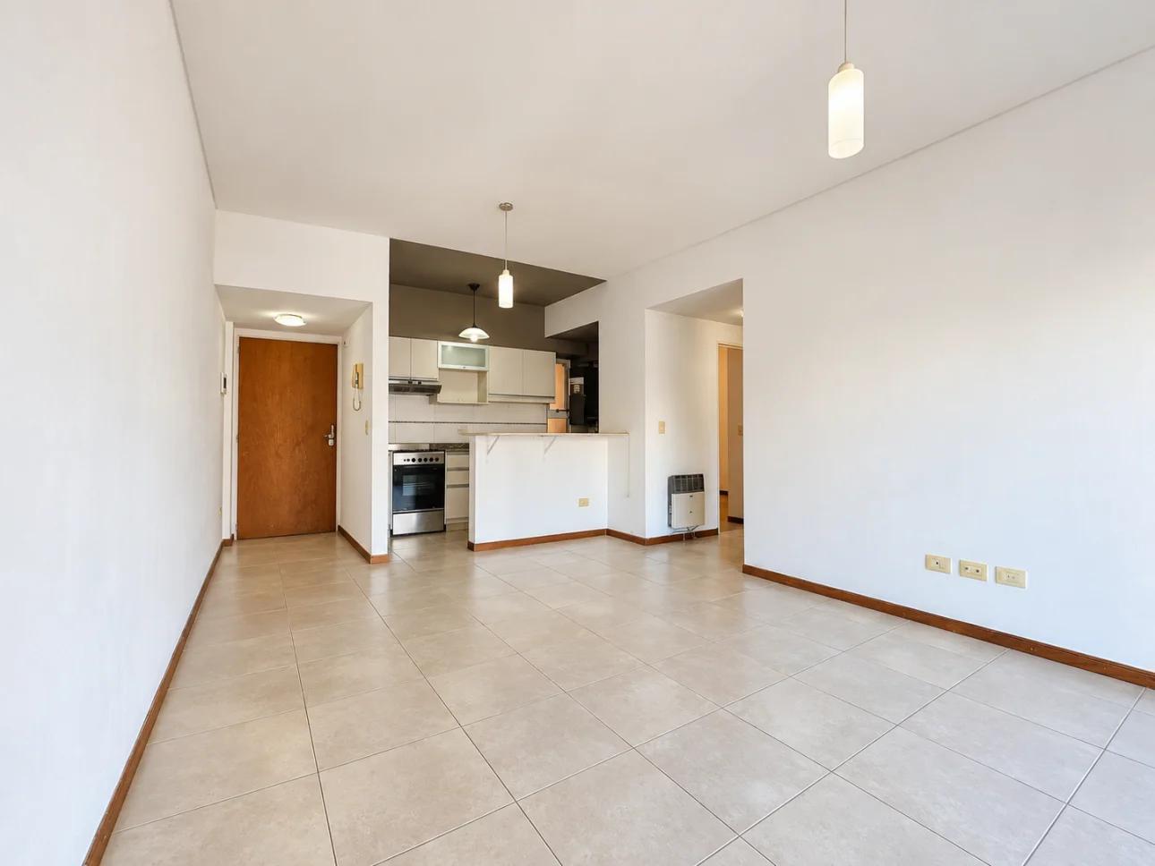 Foto de Departamento de 3 ambientes con balcon corrido, imagen 1