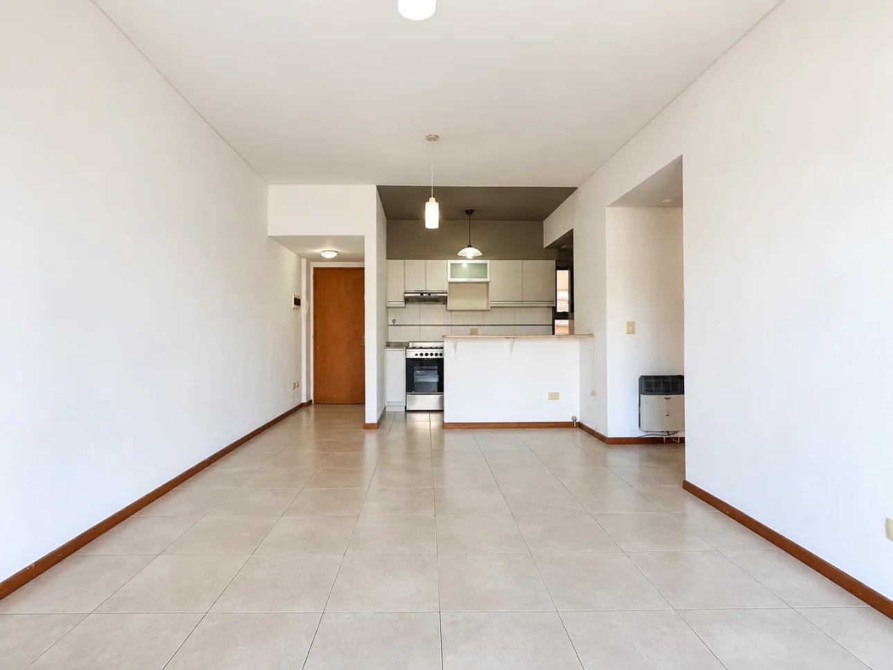 Foto de Departamento de 3 ambientes con balcon corrido, imagen 2