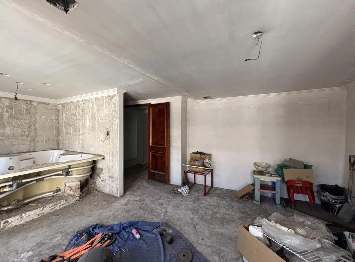 Venta Casa terreno propio, 2 viviendas con patio, pileta, quincho y terraza en Parque Chacabuco 3