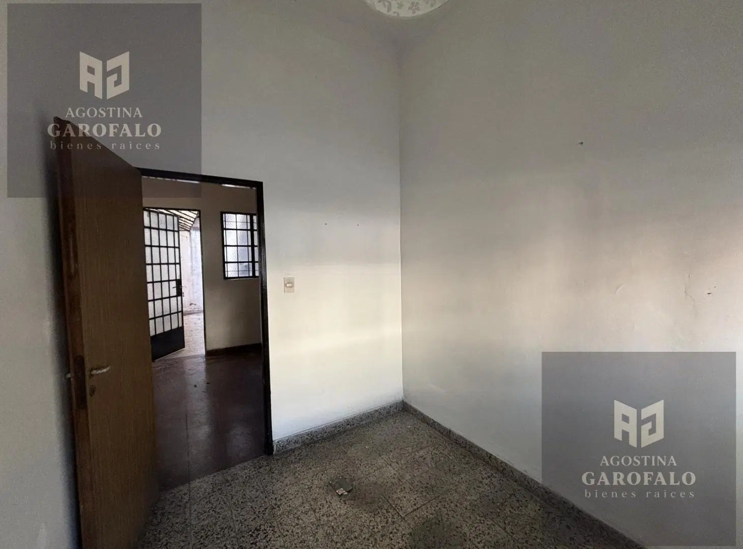 Venta PH 4 ambientes con Cochera, Patio y Terraza con Parrilla en Caballito 2