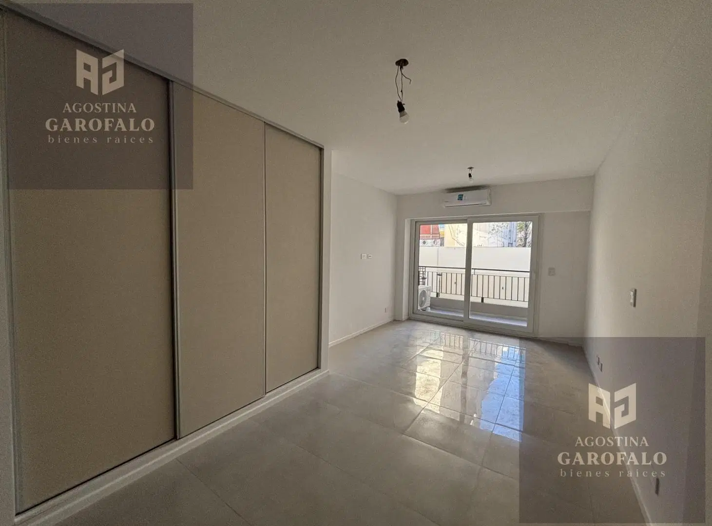 Amplio monoambiente con balcon al contrafente, solarium, piscina, laundry, espacio de coworking 1