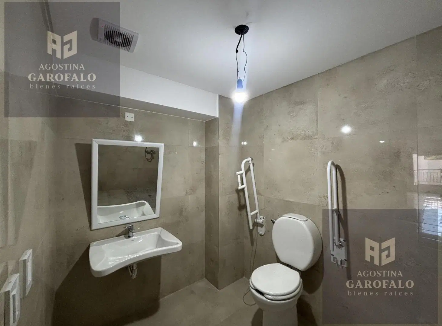 Amplio monoambiente con balcon al contrafente, solarium, piscina, laundry, espacio de coworking 4