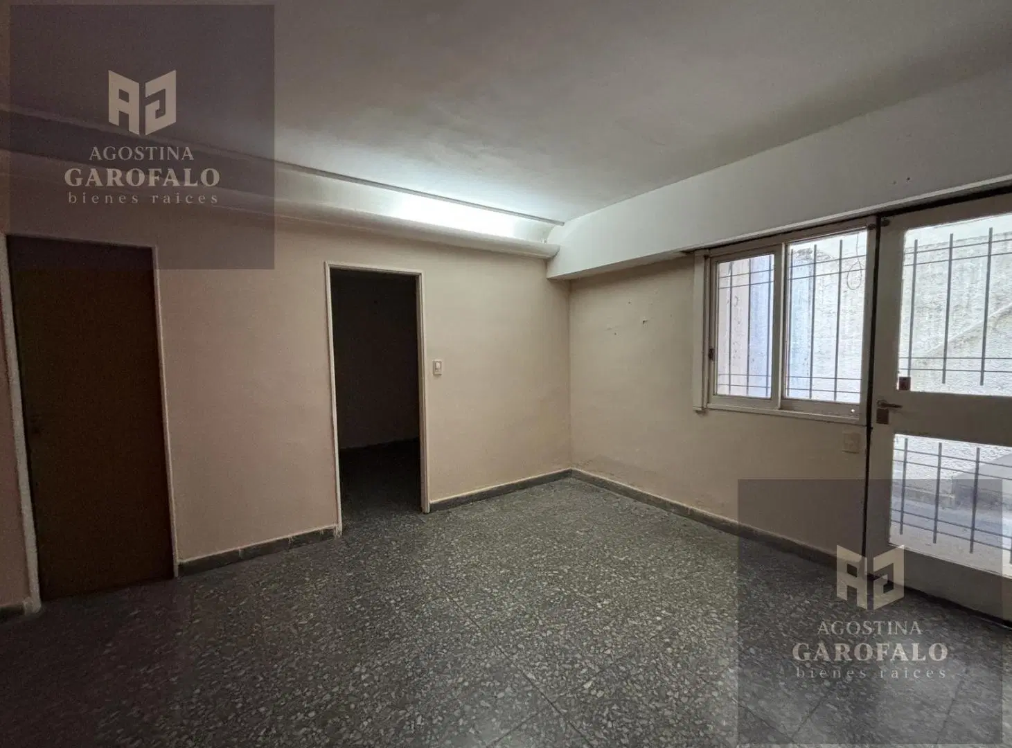 Venta PH 4 ambientes con cochera, patio y terraza con parrilla en Parque Chacabuco 2