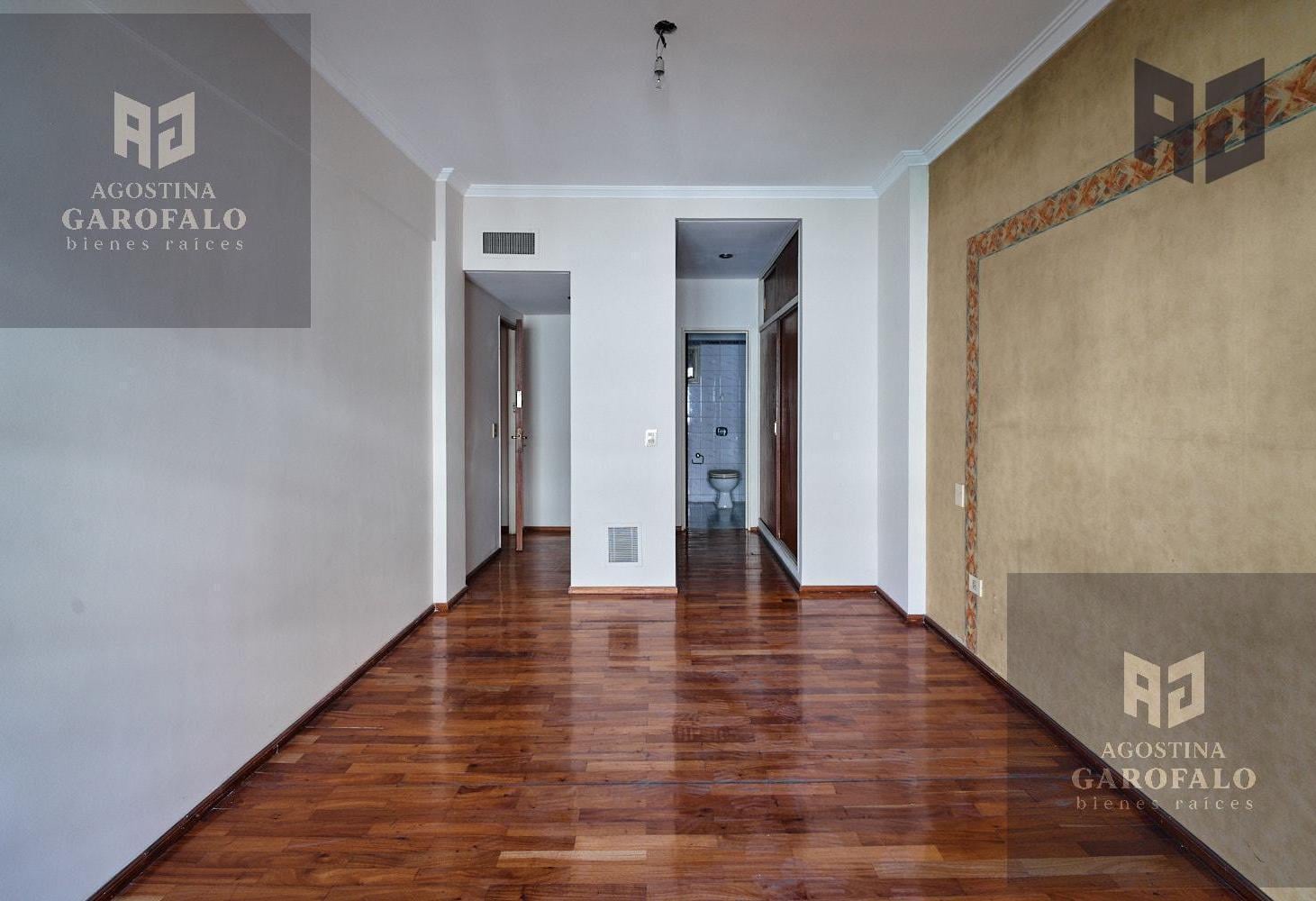 Foto de Venta espectacular piso, 5 ambientes, 2 cocheras, baulera, doble balcón, imagen 2