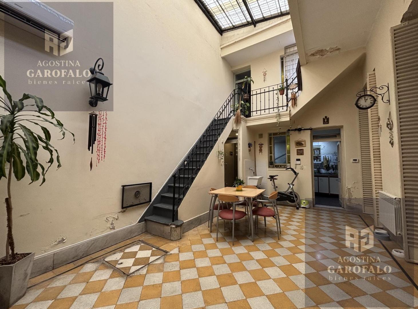 Foto de Bajo de precio, Venta Casa Lote propio 6 ambientes con amplia terraza y, imagen 2