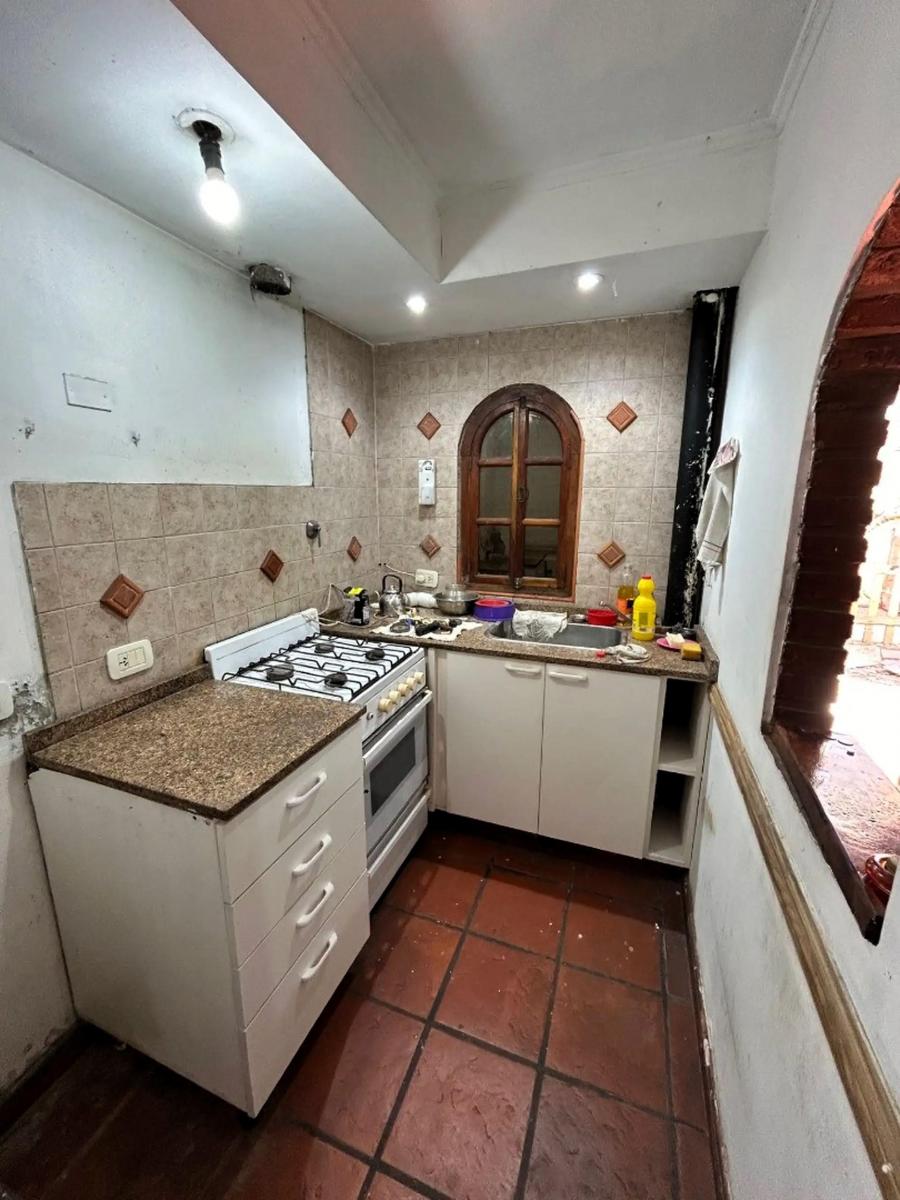 Venta de Casa Multifamiliar, a Refaccionar. 3