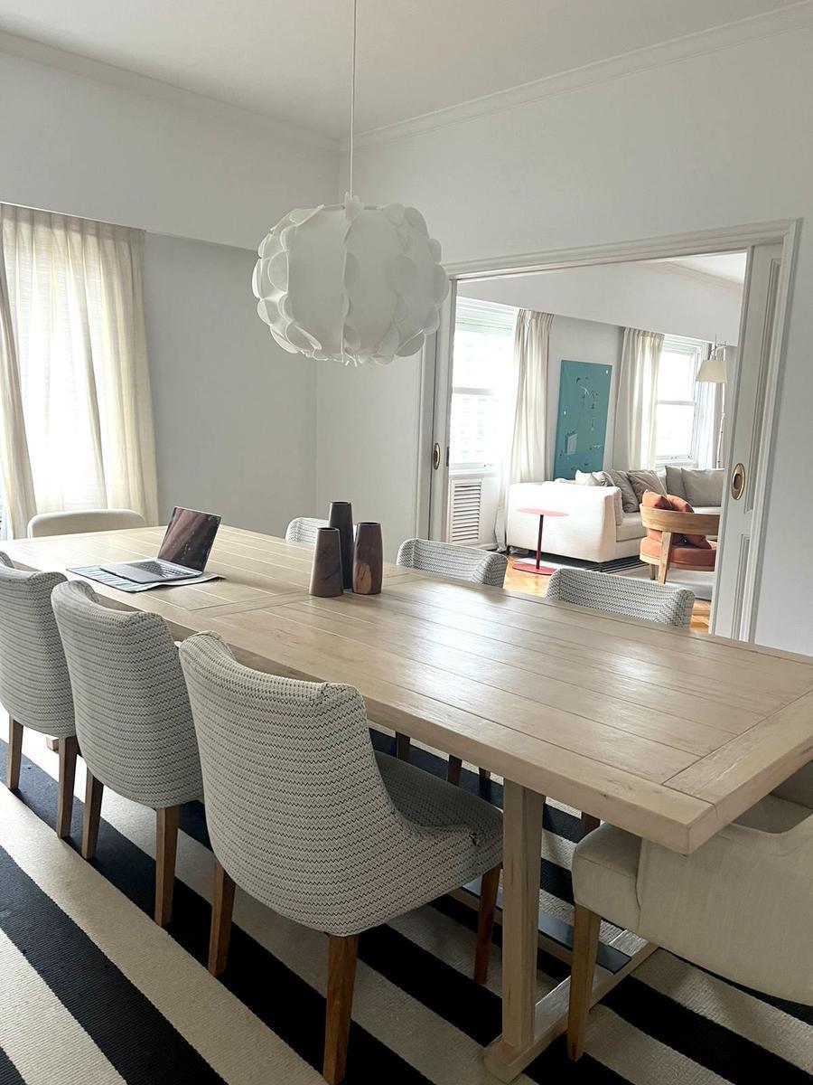 Excelente Piso en Venta de 3 Dorm., y Dos Cocheras Espacios 4