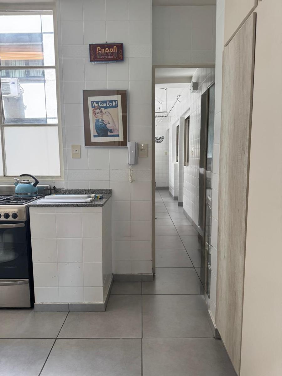 Excelente Departamento Sobre Plaza Libertad 5 Ambiente de 3 Dorm. (1 en Suite con Cochera 4