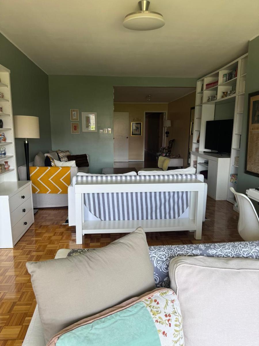 Excelente Departamento Sobre Plaza Libertad 5 Ambiente de 3 Dorm. (1 en Suite con Cochera 1