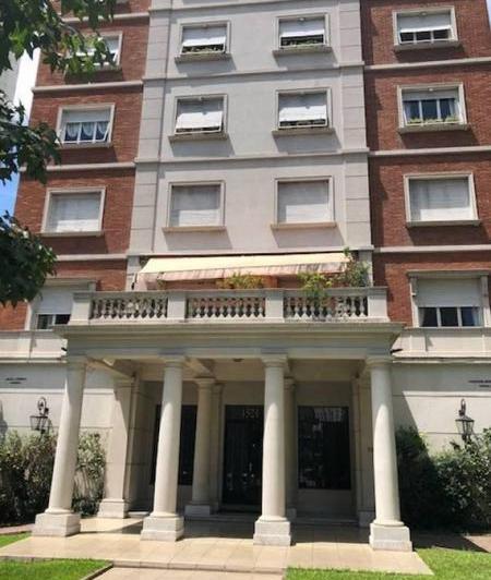 Excelente piso en venta de 3 dormitorios, y dos cocheras espacios 5