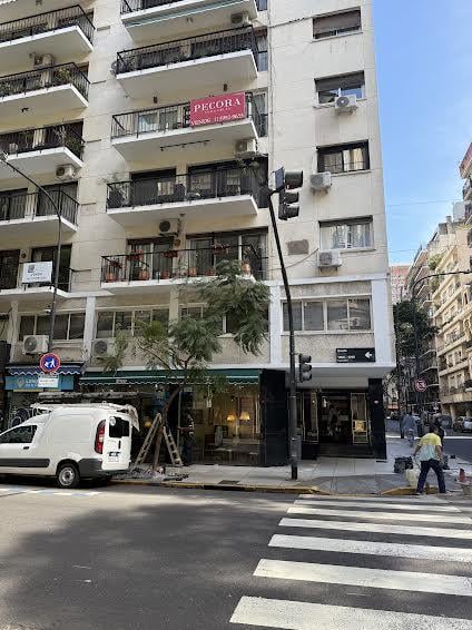 Foto de Departamento en Recoleta de 4 ambientes y cochera, imagen 3