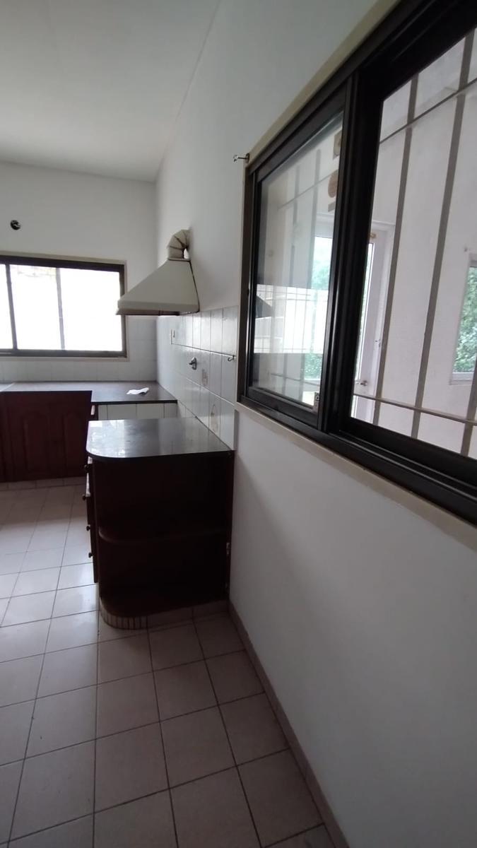 Casa en Centro, Amplia, Apta Profesionales, Instituciones. 3