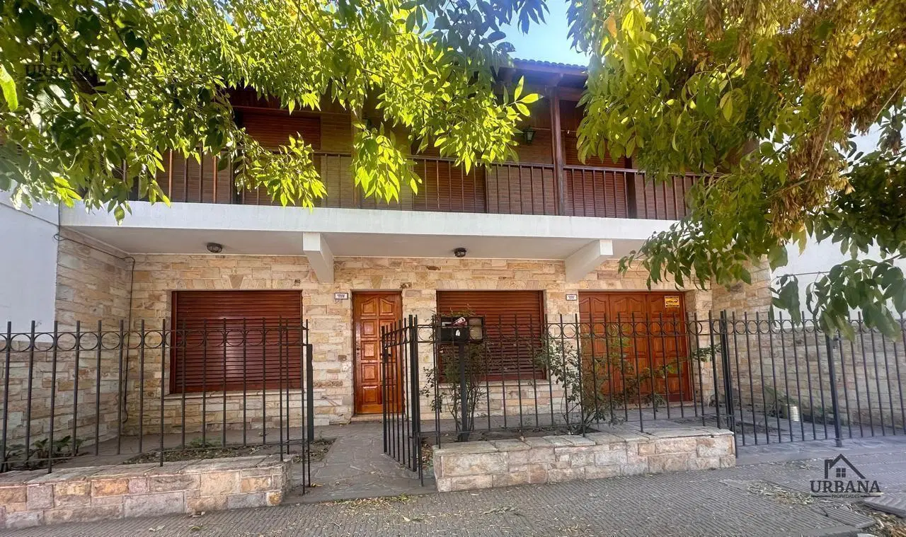 Casa 3 dormitorios B° Sanchez Elia 5