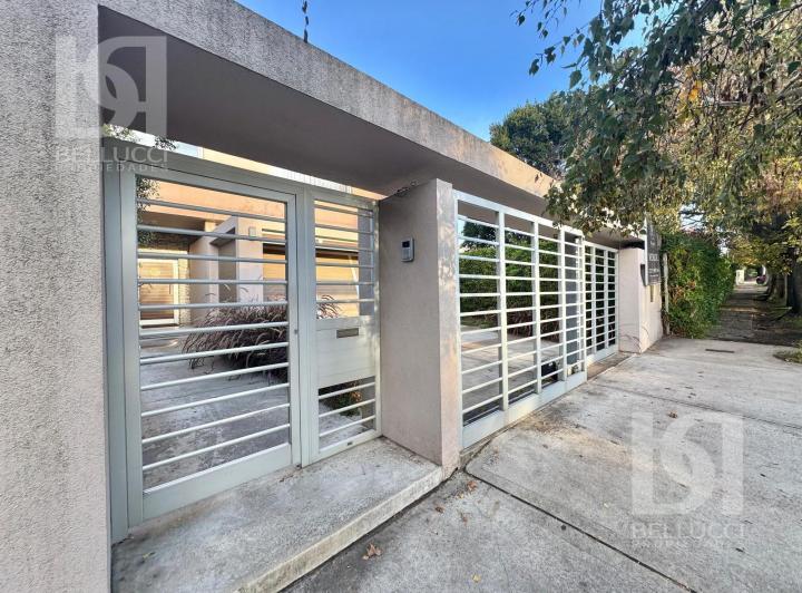 Casa de 6 ambiente en VENTA en barrio Güemes 2
