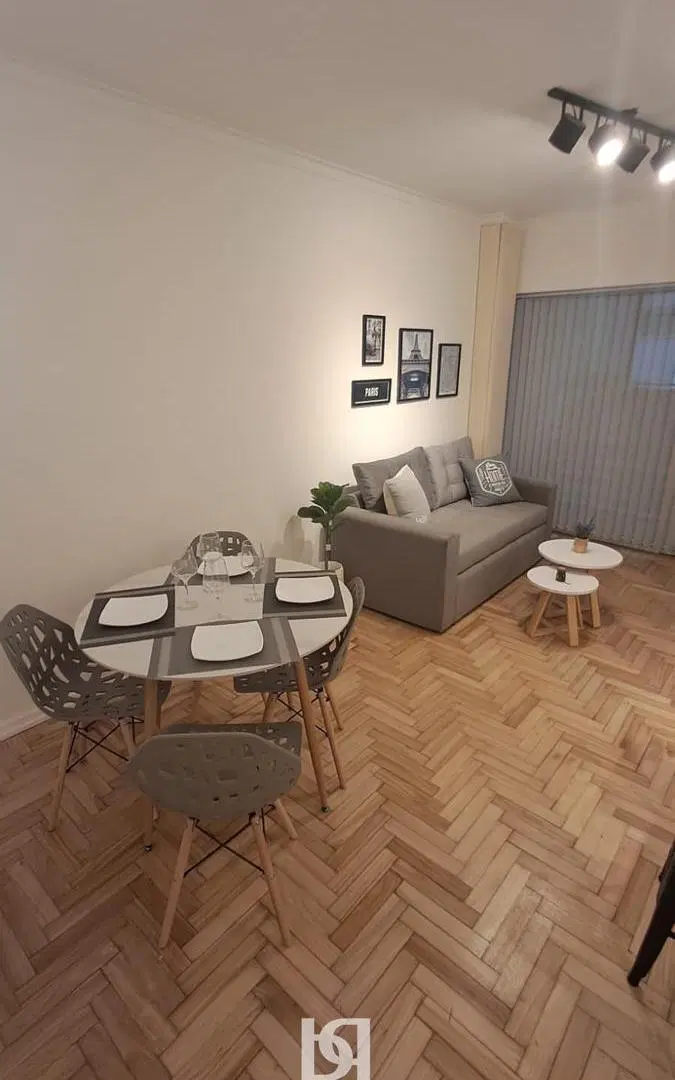 DEPARTAMENTO DE DOS AMBIENTES CON PATIO Y BALCON 4