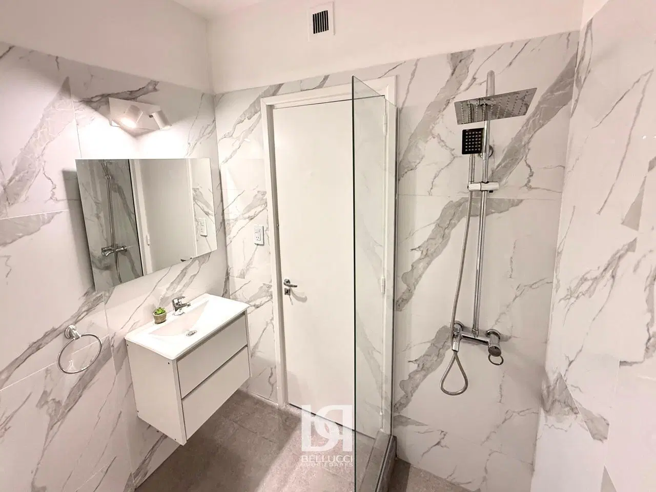 Departamento de 2 ambientes en VENTA 5