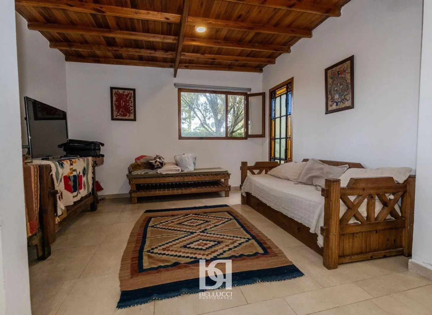 CASA DE 3 AMBIENTES EN LOTE PROPIO EN LA CALETA 5
