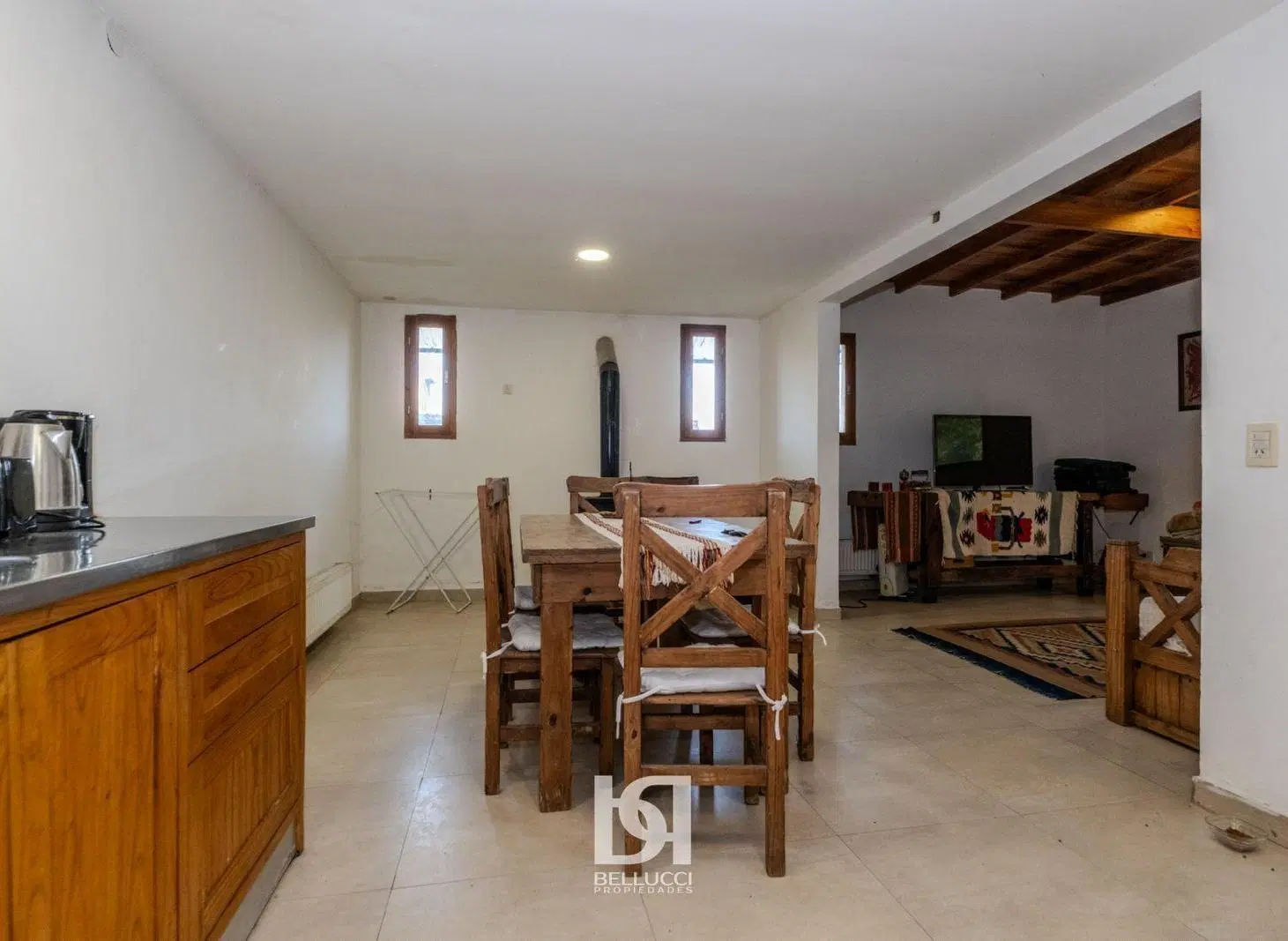 CASA DE 3 AMBIENTES EN LOTE PROPIO EN LA CALETA 4